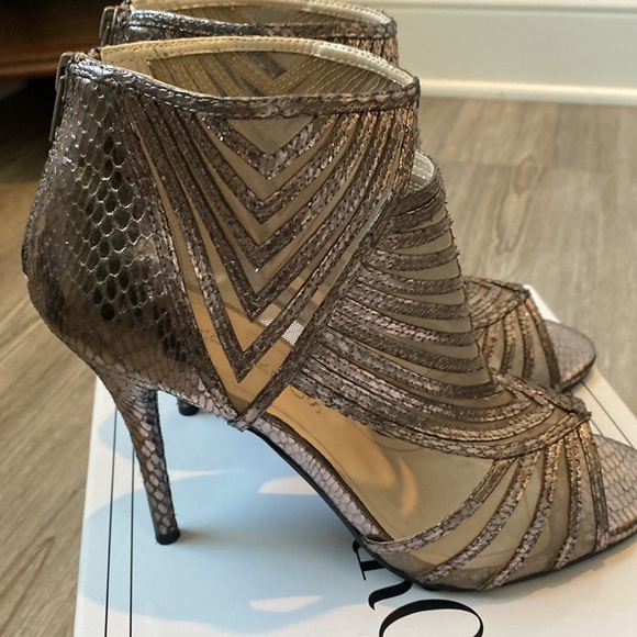 Caparros German Caged Heels, Mushroom Novelty color, Size 8.5M - Picture 5 of 9